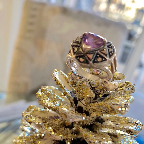 Sterling heart shape amethyst color stone ring. - Picture 3 of 4